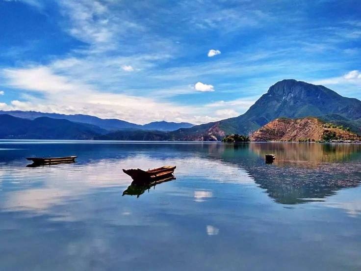 lugu lake