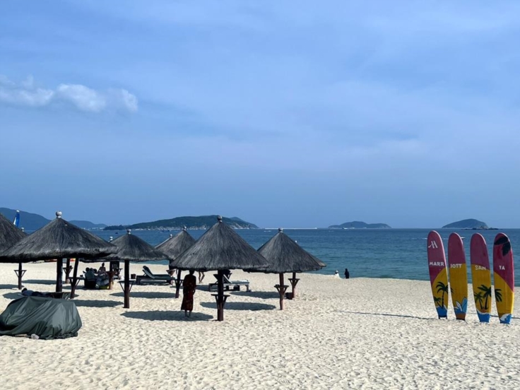 Sanya Beach Resort and Cultural Experience (Departing from Hong Kong) - Private Tour